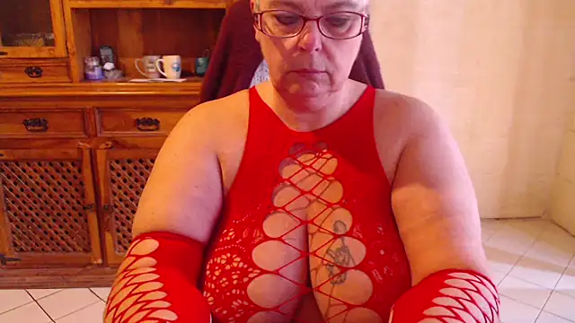 MISS LINDAH online show from 03/10/26, 06:28