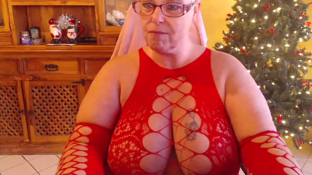 MISS LINDAH online show from 11/16/25, 06:29