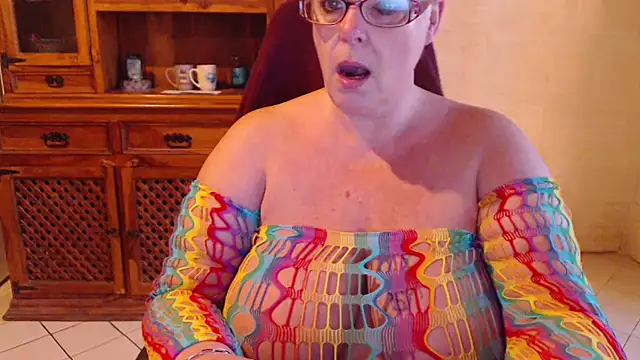 MISS LINDAH online show from 04/10/26, 05:14