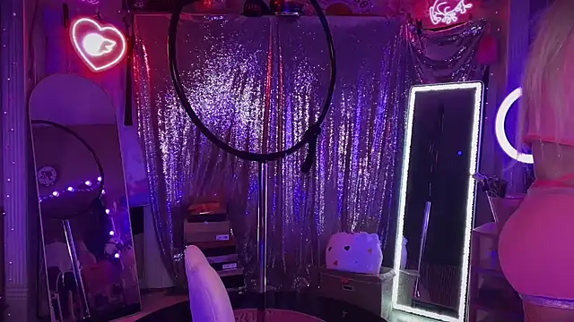 bimbotwerkqueen online show from 09/21/25, 12:27