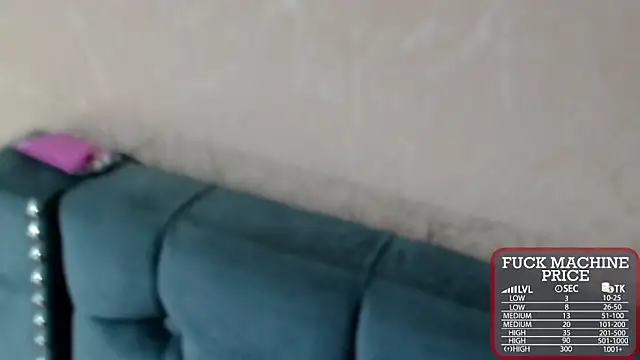 Imannejulienne online show from 10/19/25, 11:07