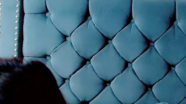 Imannejulienne online show from 10/14/25, 01:28