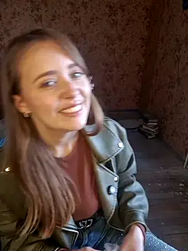 PrettieKate online show from 04/09/26, 12:00