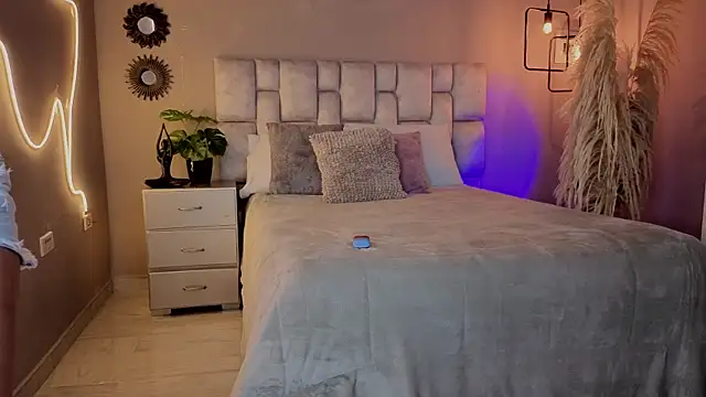 pamela reyes  online show from 02/17/26, 08:28