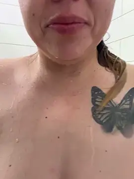 Blueskiiis3 online show from 12/19/25, 02:19