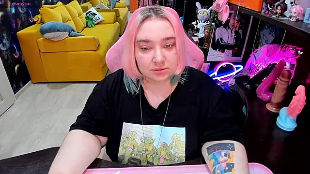 Softie Sofy online show from 05/28/26, 01:35