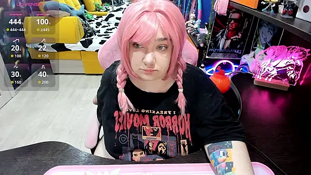 Softie Sofy online show from 11/03/25, 03:12