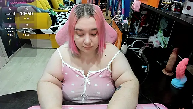 Softie Sofy online show from 11/06/25, 03:21