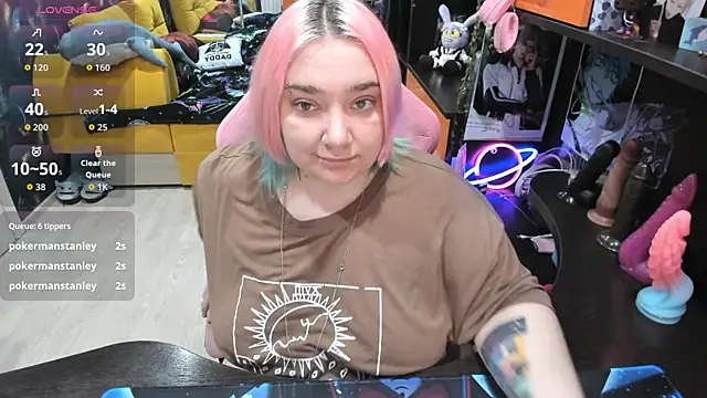 Softie Sofy online show from 04/21/26, 02:51