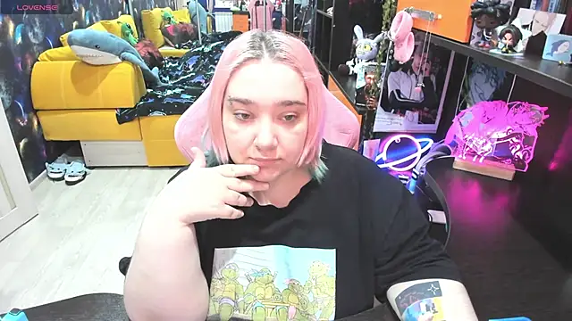 Softie Sofy online show from 04/24/26, 12:34