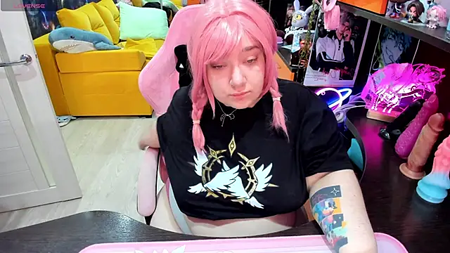 Softie Sofy online show from 05/12/26, 02:19