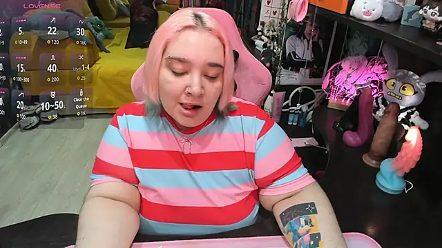 Softie Sofy online show from 03/25/26, 02:44