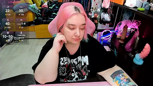 Softie Sofy online show from 04/04/26, 03:13