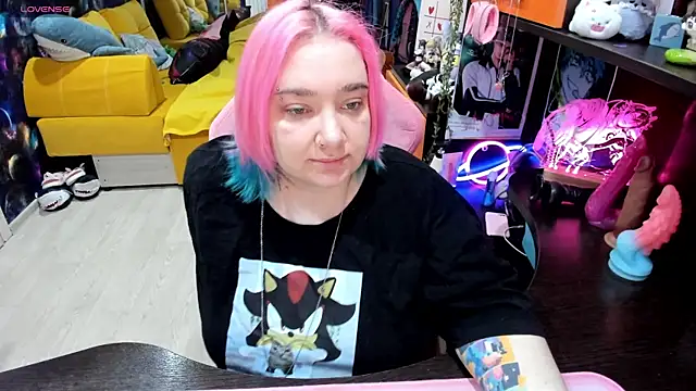 Softie Sofy online show from 03/28/26, 03:29