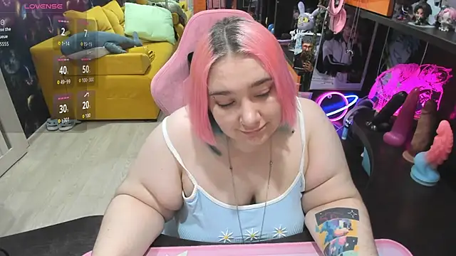 Softie Sofy online show from 05/06/26, 01:53