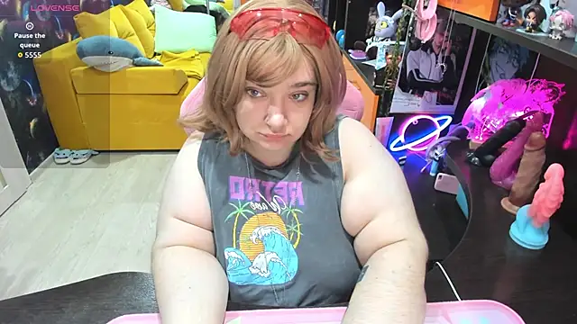 Softie Sofy online show from 05/08/26, 02:15