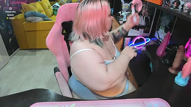 Softie Sofy online show from 06/02/26, 04:12