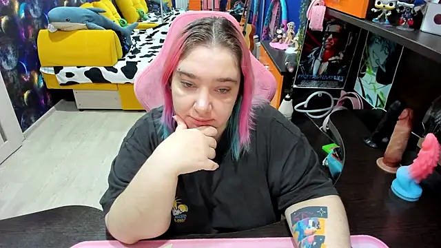 Softie Sofy online show from 11/25/25, 03:29