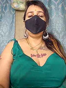 cute-tanvi online show from 11/28/25, 12:55