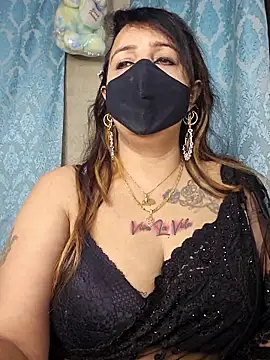 cute-tanvi online show from 11/26/25, 12:54