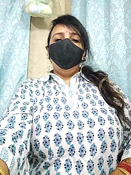 cute-tanvi online show from 10/25/25, 01:05