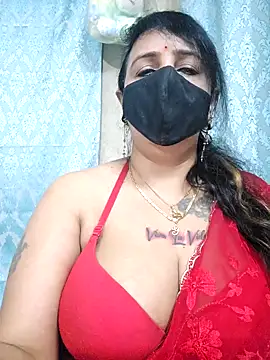 cute-tanvi online show from 10/29/25, 12:20