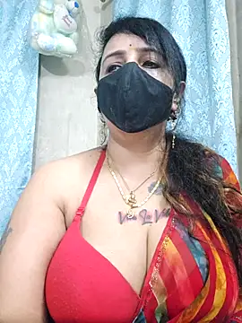 cute-tanvi online show from 10/30/25, 01:04