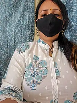 Snapshot of cute-tanvi chatting on 03/05/25, 04:34 cute-tanvi online show from 03/05/25, 04:34