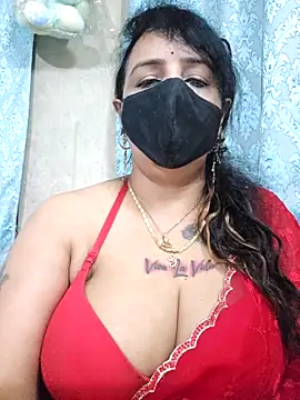 cute-tanvi online show from 10/27/25, 12:44