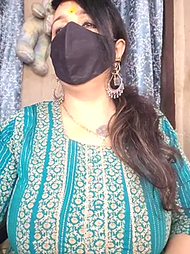 Snapshot of cute-tanvi chatting on 04/21/26, 12:45 cute-tanvi online show from 04/21/26, 12:45