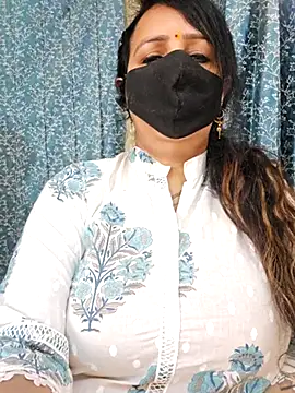Snapshot of cute-tanvi chatting on 03/05/25, 01:31 cute-tanvi online show from 03/05/25, 01:31