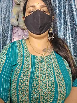 Snapshot of cute-tanvi chatting on 05/05/26, 12:41 cute-tanvi online show from 05/05/26, 12:41