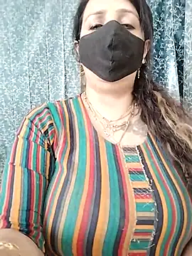 Snapshot of cute-tanvi chatting on 03/10/25, 10:18 cute-tanvi online show from 03/10/25, 10:18