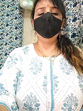 Snapshot of cute-tanvi chatting on 09/15/25, 12:55 cute-tanvi online show from 09/15/25, 12:55