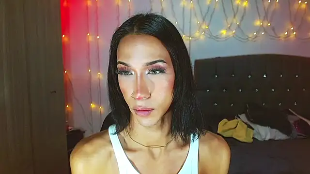 Snapshot of Kenisha_Sweet chatting on 03/05/25, 03:51 Kenisha Sweet online show from 03/05/25, 03:51