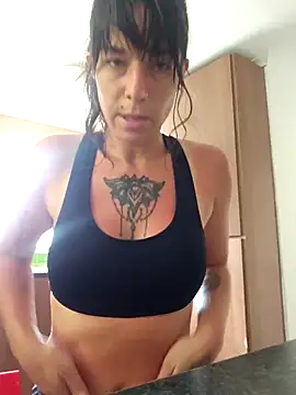 TassiTyne online show from 11/26/25, 09:42