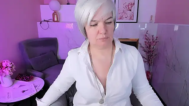 CarmenSoft online show from 04/11/26, 07:45