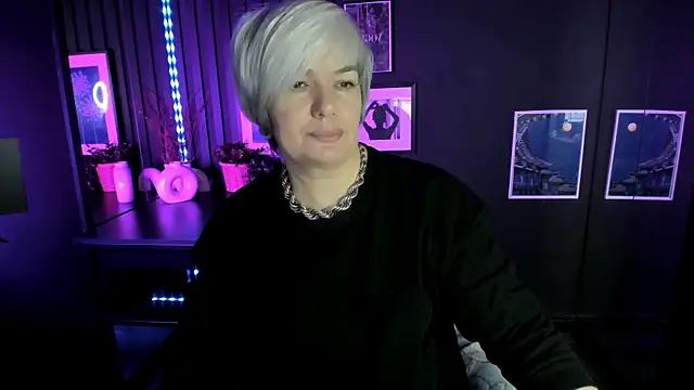 CarmenSoft online show from 11/18/25, 08:34