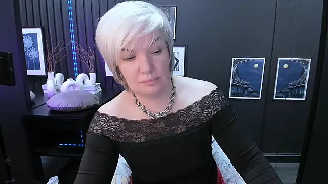 Snapshot of CarmenSoft chatting on 06/20/26, 08:52 CarmenSoft online show from 06/20/26, 08:52