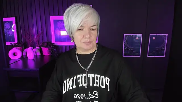 CarmenSoft online show from 11/07/25, 08:24