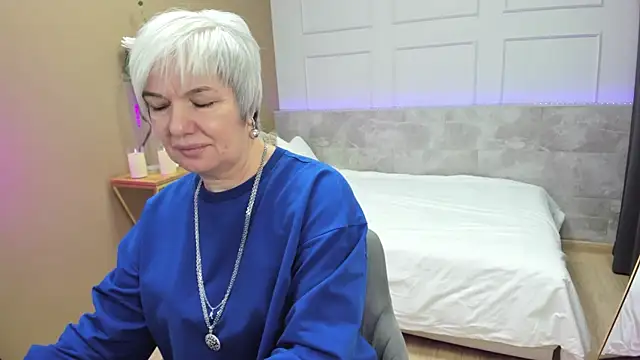 CarmenSoft online show from 10/05/25, 09:05