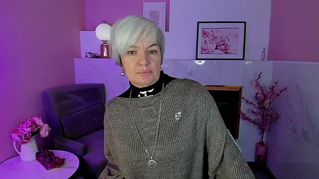 CarmenSoft online show from 10/06/25, 09:04
