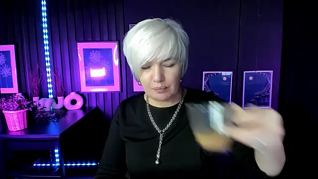 CarmenSoft online show from 12/01/25, 08:53