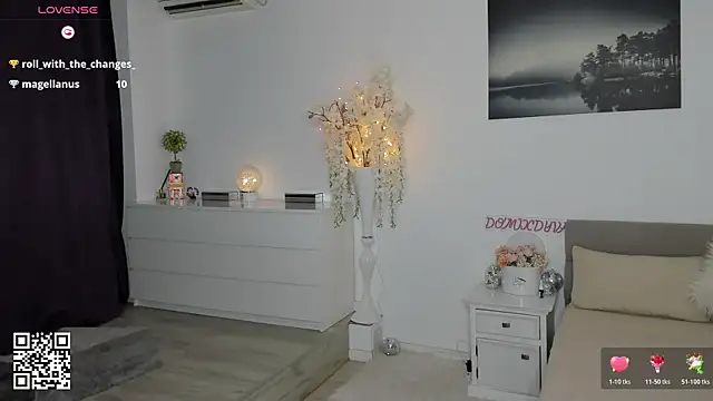 Domixdyva online show from 11/30/25, 06:30