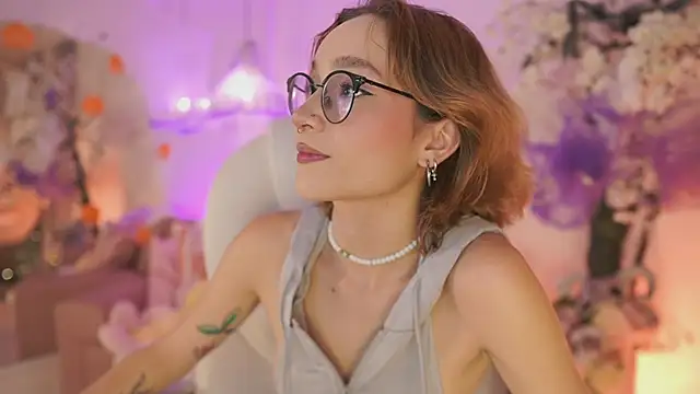 DalahiaRush online show from 10/24/25, 07:02