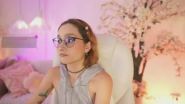 DalahiaRush online show from 11/04/25, 07:06