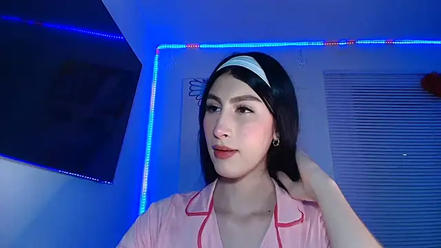 valeria gonzales  online show from 11/14/25, 10:35