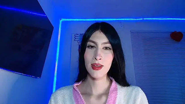 Snapshot of valeria_gonzales_ chatting on 10/20/25, 12:34 valeria gonzales online show from 10/20/25, 12:34