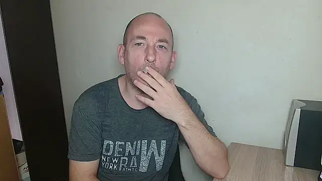 Johan   Barker online show from 12/22/25, 10:26