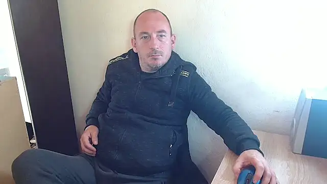 Johan   Barker online show from 10/28/25, 12:26